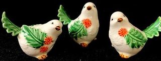 Ascara Bird White with Flowers and Leaf Tail (single bird)